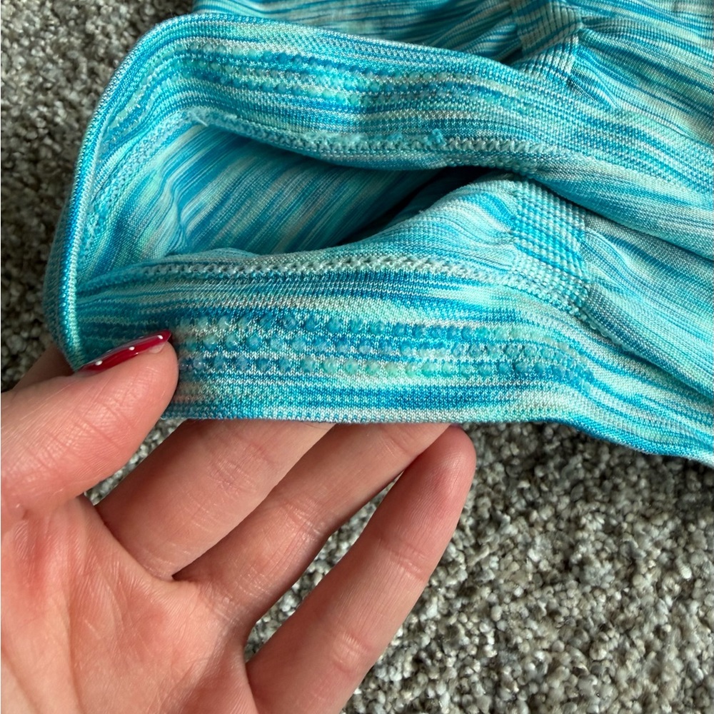 Athleta Workout Top - Picture 6 of 6